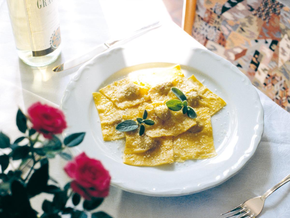 Albergo Ristorante Marcheno ภายนอก รูปภาพ
