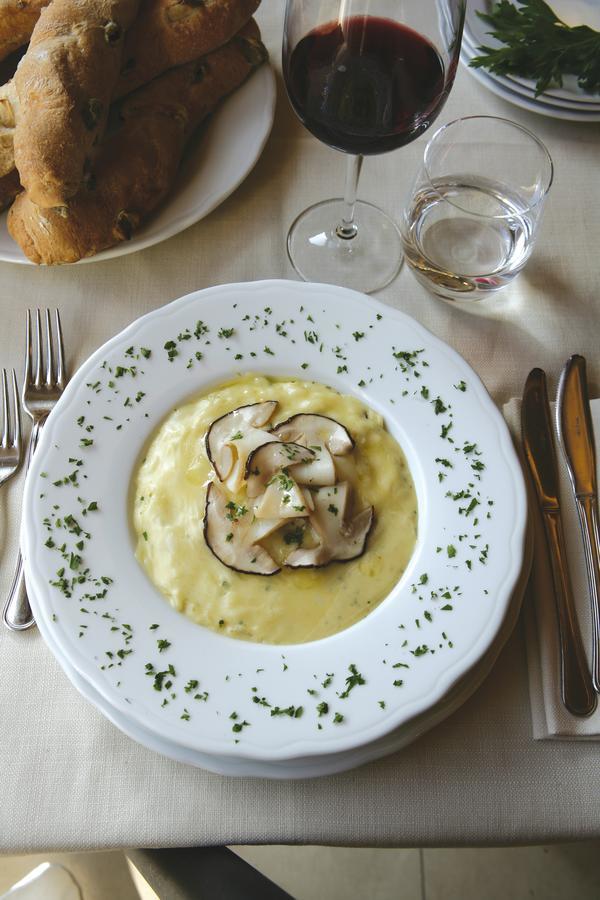 Albergo Ristorante Marcheno ภายนอก รูปภาพ